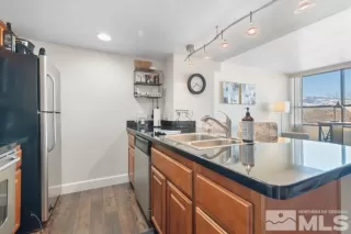 Photo #2: 240003546 Listing 