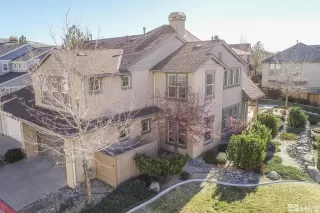 Photo #2: 240003651 Listing