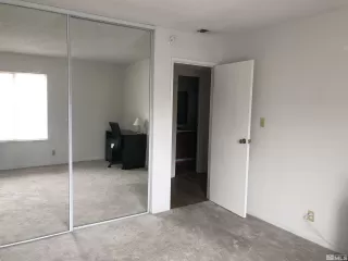 Photo #5: 240003730 Listing