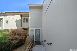 Photo #3: 240003818 Listing