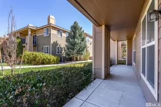 Photo #2: 240003839 Listing