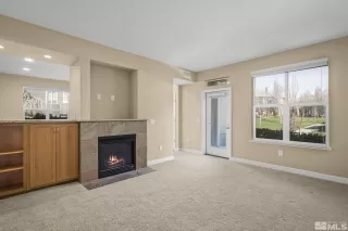 Photo #4: 240003839 Listing