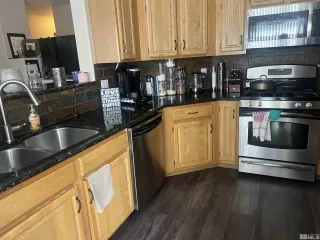 Photo #5: 240003890 Listing 