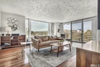 Photo #2: 240003896 Listing