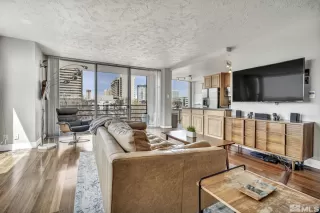 Photo #4: 240003896 Listing