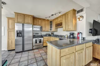 Photo #6: 240003896 Listing