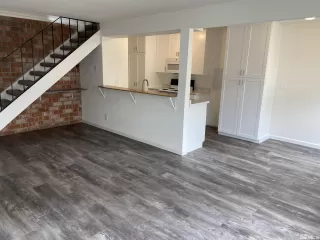 Photo #3: 240003951 Listing