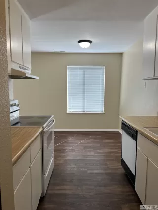 Photo #2: 240004004 Listing