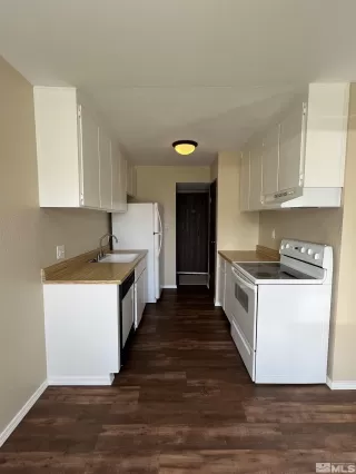 Photo #3: 240004004 Listing