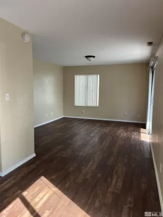 Photo #5: 240004004 Listing