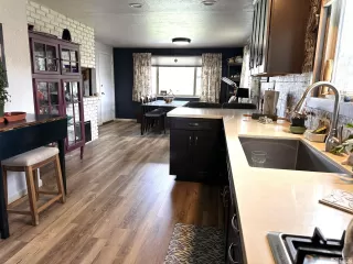 Photo #6: 240004005 Listing