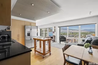 Photo #2: 240004172 Listing 