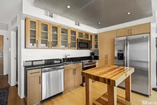 Photo #6: 240004172 Listing 