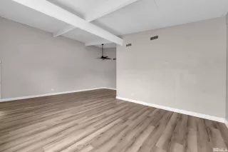 Photo #6: 240004277 Listing