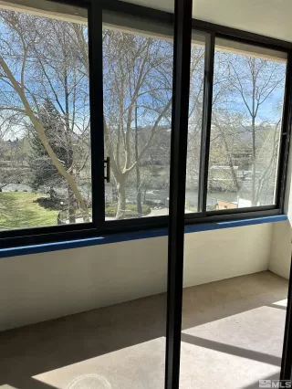 Photo #5: 240004347 Listing