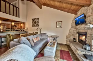 Photo #5: 240004377 Listing