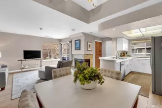 Photo #1: 240004388 Listing