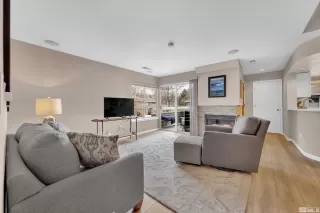 Photo #3: 240004388 Listing