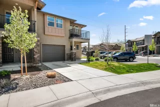 Photo #2: 240004421 Listing