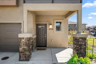 Photo #3: 240004421 Listing