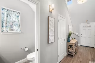 Photo #6: 240004421 Listing