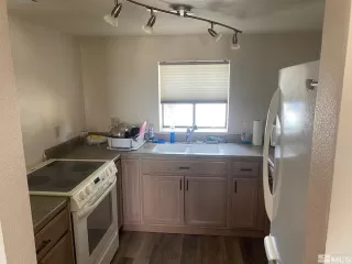 Photo #5: 240004449 Listing 