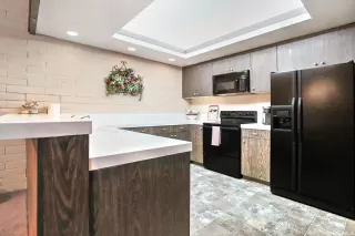 Photo #2: 240004524 Listing 