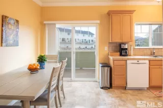 Photo #6: 240004550 Listing