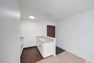 Photo #6: 240004588 Listing