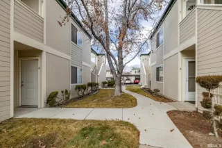 Photo #2: 240004611 Listing 