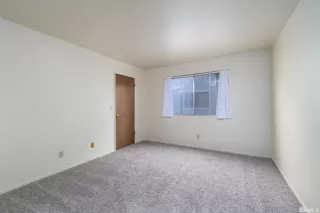 Photo #6: 240004611 Listing 