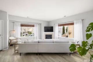 Photo #3: 240004616 Listing 