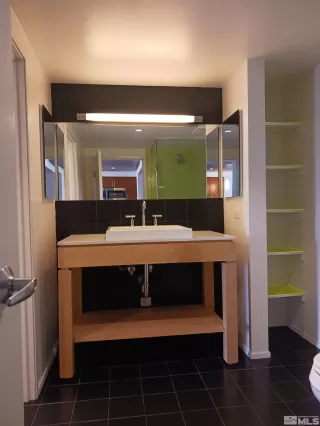 Photo #5: 240004655 Listing 