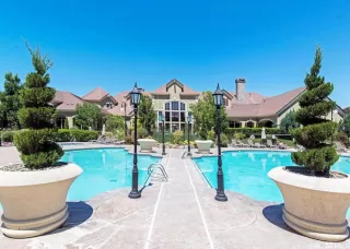 Photo #5: 240004671 Listing