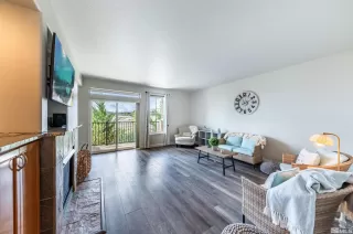 Photo #5: 240004682 Listing 