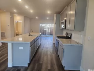 Photo #3: 240004719 Listing