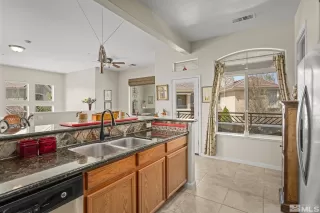 Photo #6: 240004725 Listing