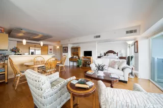 Photo #6: 240004799 Listing