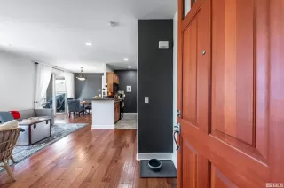 Photo #5: 240004805 Listing