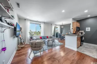 Photo #6: 240004805 Listing