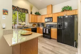 Photo #4: 240004819 Listing