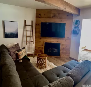 Photo #3: 240004825 Listing 