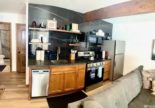 Photo #4: 240004825 Listing 