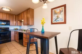 Photo #6: 240004841 Listing 