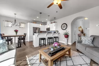 Photo #4: 240004845 Listing