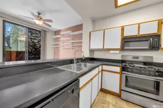 Photo #6: 240005075 Listing 