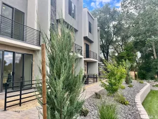 Photo #3: 240005129 Listing