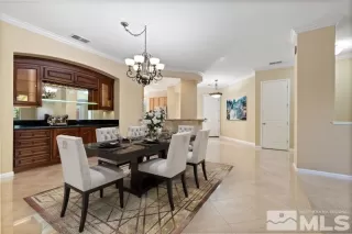 Photo #5: 240005130 Listing