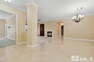 Photo #6: 240005130 Listing