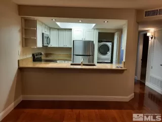 Photo #6: 240005334 Listing 